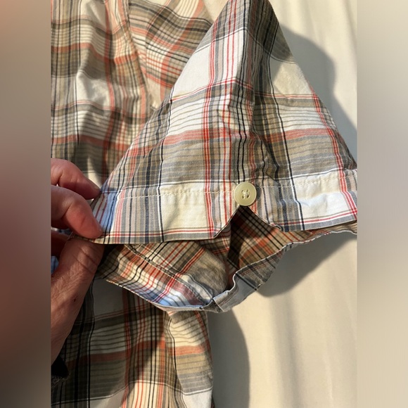 Old Navy Men’s Large Short Sleeve shirt - Picture 4 of 5